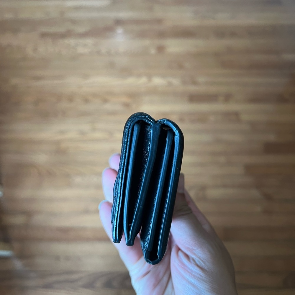 Marc Jacobs Black Quilted Leather Wallet - Picture 3 of 8